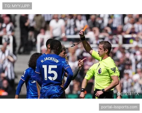 切尔西延续引援策略，签下吉滕斯与佩德罗重建锋线