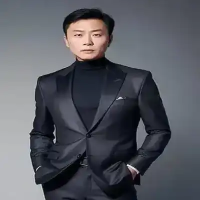 穆春璟